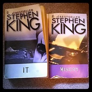2 Stephen King books It and Misery
